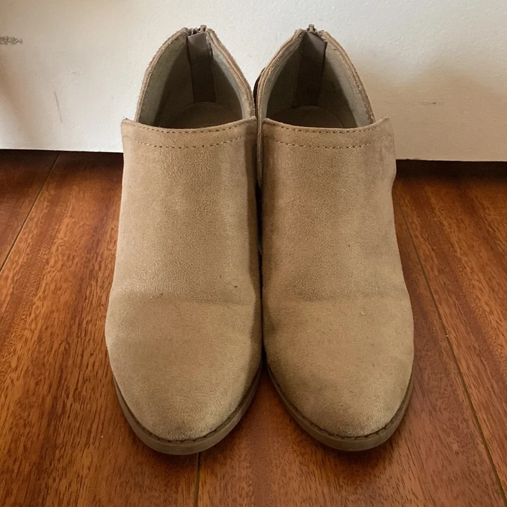 Carlos by Carlos Santana Cleo Fringe Booties - Picture 4 of 9